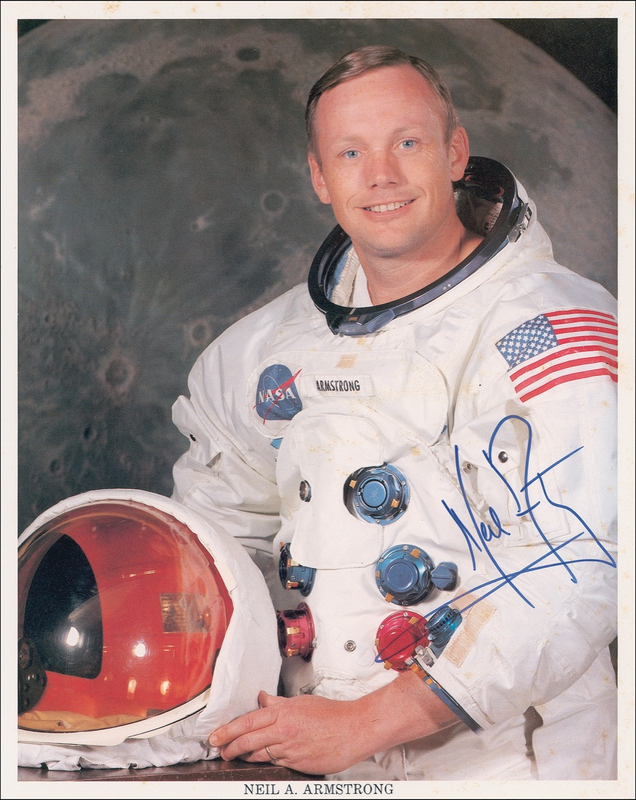 Lot 507 Neil Armstrong: First man on the moon