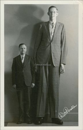 Lot #401 Robert Wadlow: Robert Wadlow - Image 1