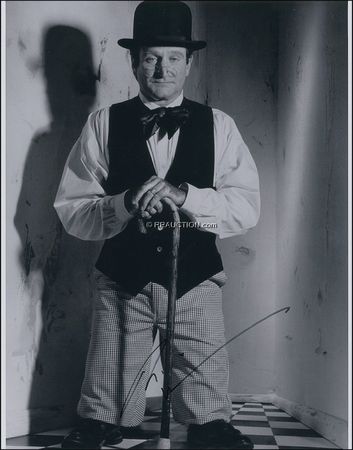 Lot #1279 Robin Williams: Robin Williams - Image 3