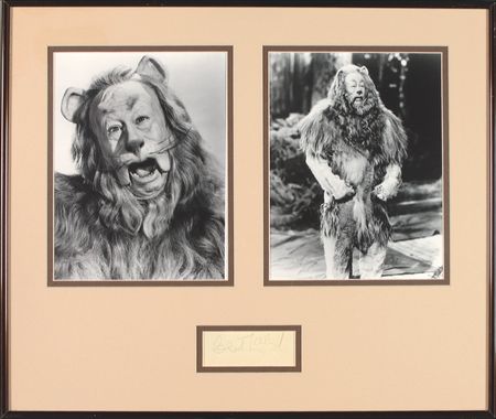 Lot #945 Wizard of Oz: Lahr, Bert Signature - Image 1