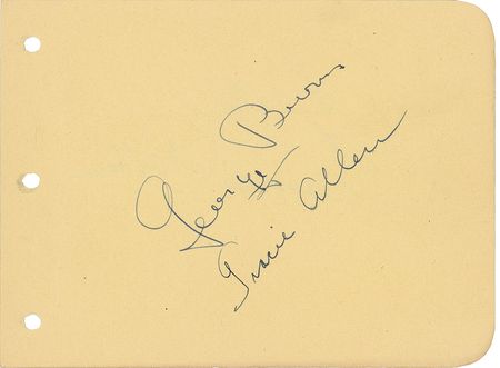 Lot #666 Autograph Books: GOLDEN AGE OF HOLLYWOOD: Collection of 600 vintage signatures, including Oscar winners, legends, and cast members from The Wizard of Oz and Gone with the Wind - Image 6
