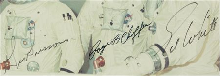 Lot #344 Apollo 01: SPACE-RACE TRAGEDY: Rare oversized photo signed by all three crew members of the ill-fated APOLLO 01 mission - Image 2