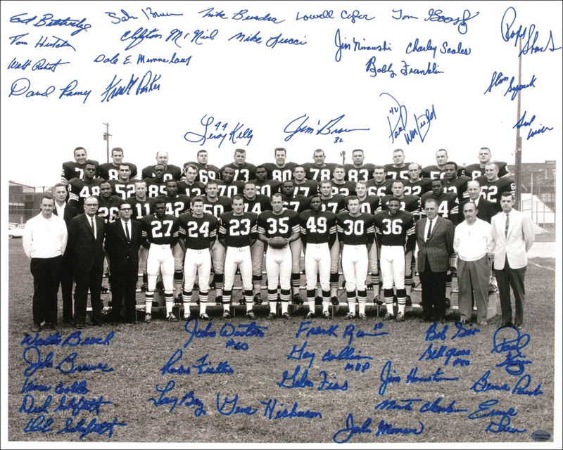 Lot 1451 Cleveland Browns Group Lot