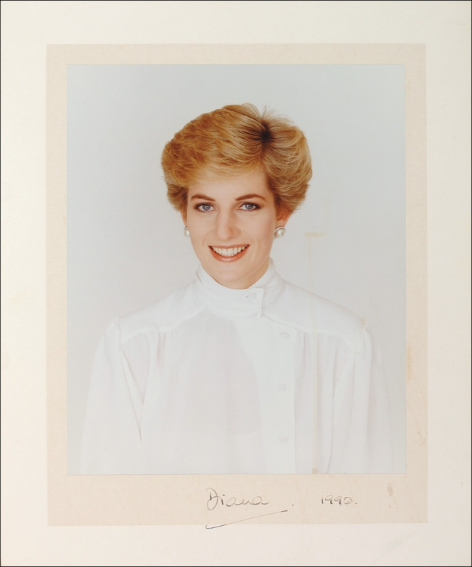 Lot 206 Diana: CROWN JEWEL: DIANA signs an oversized photo