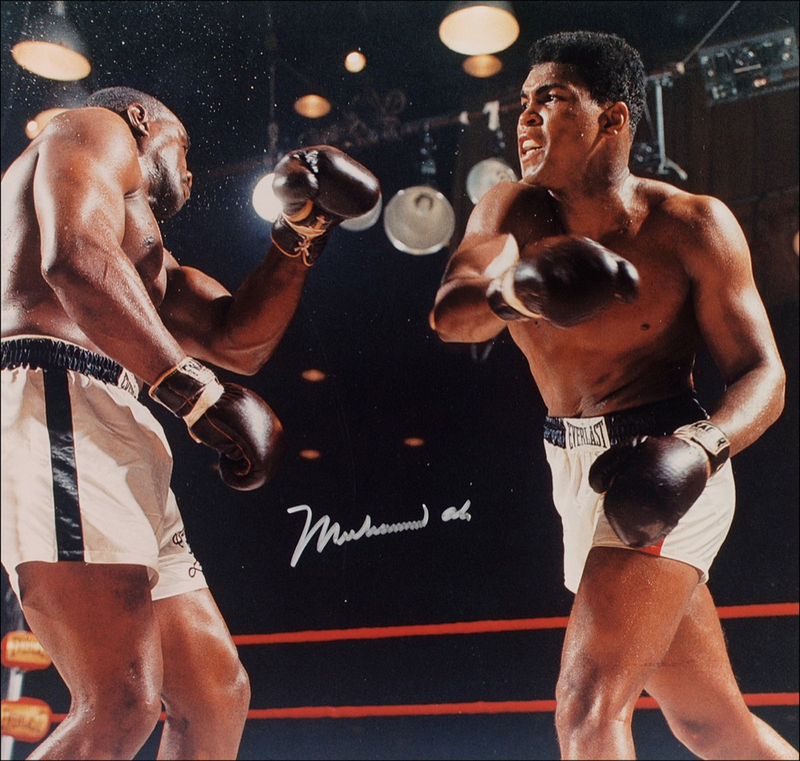 Lot 1421 Muhammad Ali Signed Photograph