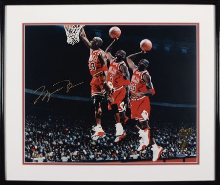 Lot #1301 Michael Jordan Signed Photograph - Image 2