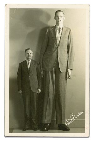 Lot #278 Robert Wadlow Signed Photograph - Image 2