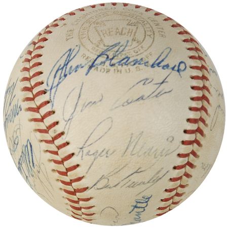 Lot #1496 NY Yankees: The M&M Boys join 23 World Champion Yankee teammates signing a ’62 Yankees ball - Image 6