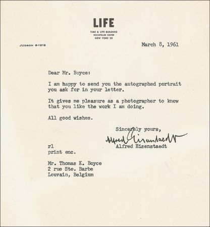 Lot #606 Alfred Eisenstaedt: ?It gives me great pleasure as a photographer to know that you like the work I am doing.? - Image 1