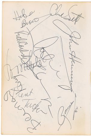 Lot #1429 ?Pistol? Pete Maravich and Basketball Greats Signature - Image 3