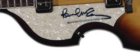 Lot #758 Beatles: Paul McCartney: McCartney signs a Höfner ?violin? bass guitar, his trademark instrument - Image 2