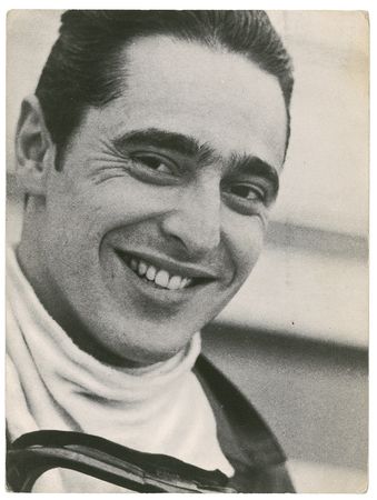 Lot #1376 Enzo Ferrari Signed Photograph - Image 2
