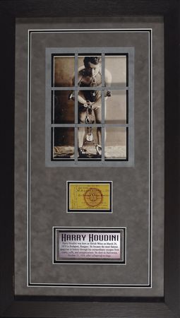 Lot #1002 Harry Houdini: Houdini signs a Society of American Magicians membership card - Image 1