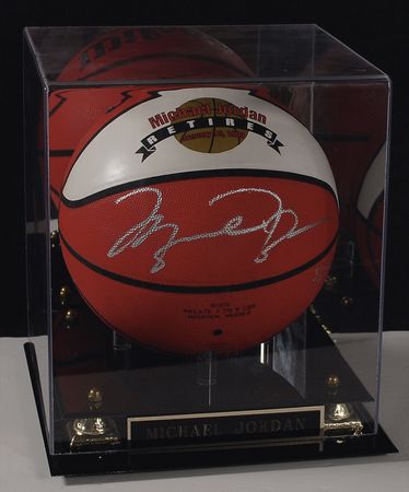 Lot #1418 Michael Jordan Basketball - Image 1