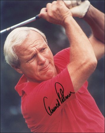 Lot #1322 Arnold Palmer Signed Photographs - Image 2