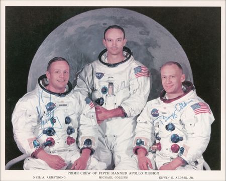 Lot #357 Apollo 11: Apollo 11 crew photo sent directly from the first man on the moon - Image 2