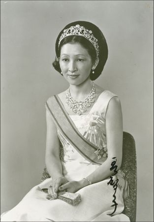 Lot #127 Akihito and Michiko Signed Photographs - Image 2