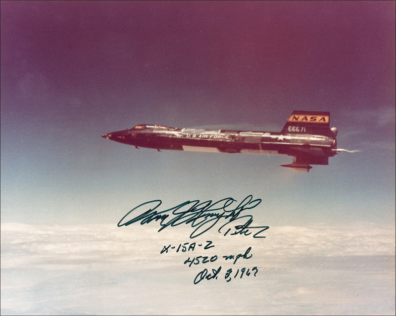 Lot 445 X-15: Pete Knight