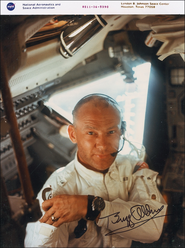 Lot 416 Buzz Aldrin Signed Photograph