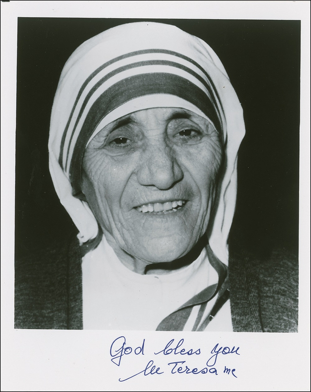 Lot 268 Mother Teresa Signed Photograph