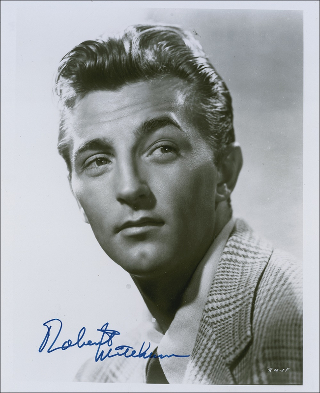 Lot 978 Robert Mitchum Signed Photograph