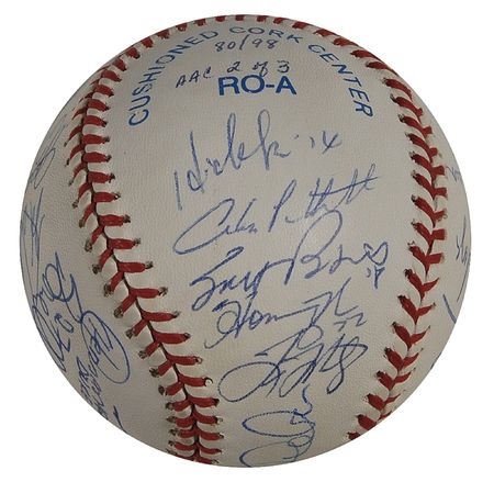 Lot #1202 NY Yankees Baseball - Image 4