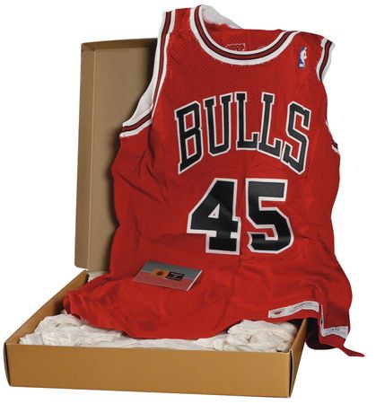 Lot #1167 Michael Jordan - Image 3