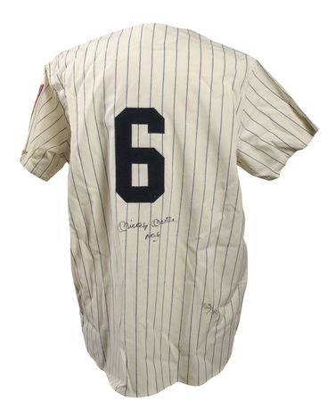 Lot #1185 Mickey Mantle: Mantle signed Upper Deck rookie #6 jersey - Image 1