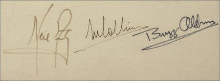 Lot #426 Apollo 11: The Apollo 11 crew thanks a NASA pilot - Image 2