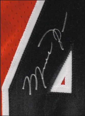 Lot #1215 Michael Jordan: Jordan?s Upper Deck comeback jersey - Image 2