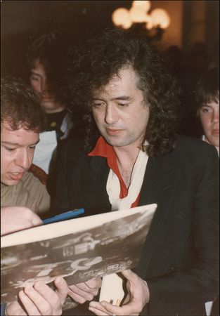 Lot #785 Led Zeppelin Album - Image 2