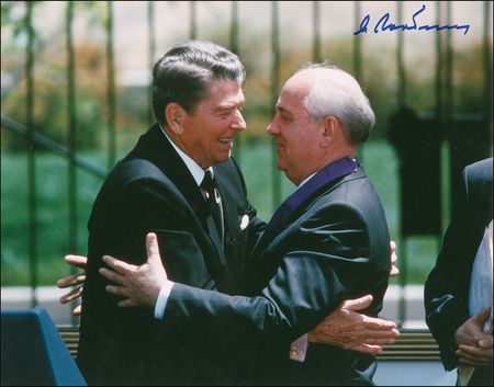 Lot #283 Mikhail Gorbachev Signed Photographs - Image 1