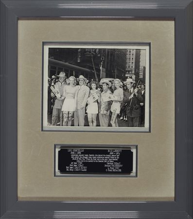 Lot #856 Abbott and Costello: Gun-toting comedy team - Image 1