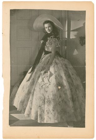Lot #926 Gone with the Wind: Vivien Leigh and Leslie Howard: A rare pair: Vivien Leigh and Leslie Howard, each adding their Gone with the Wind character names - Image 1