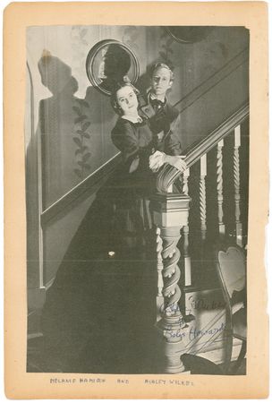 Lot #926 Gone with the Wind: Vivien Leigh and Leslie Howard: A rare pair: Vivien Leigh and Leslie Howard, each adding their Gone with the Wind character names - Image 3