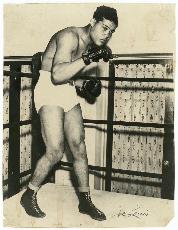 Lot 1250 Joe Louis: Vintage photo of ‘The Brown Bomber’