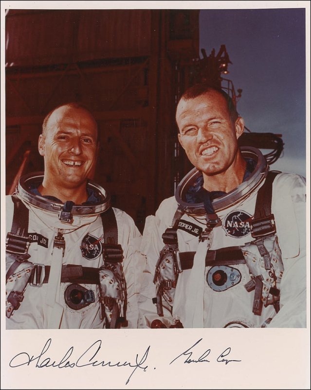 Lot 459 Gemini 5 Signed Photograph