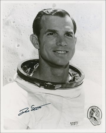 Lot #498 Dave Scott Signed Photographs - Image 2