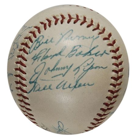 Lot #1165 Boston Red Sox - Image 4