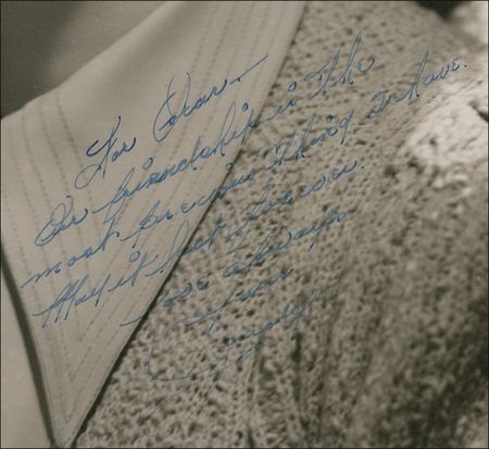 Lot #947 Judy Garland: The international star beautifully signs an oversized photo for Oscar Levant - Image 2