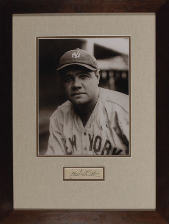 Lot #1293 Babe Ruth: Large Ruth signature ready for display - Image 1