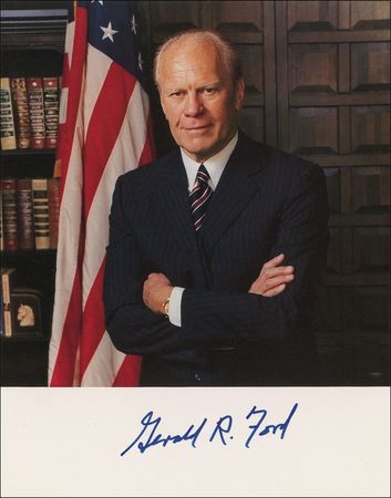 Lot #51 Gerald Ford Signed Photographs - Image 2