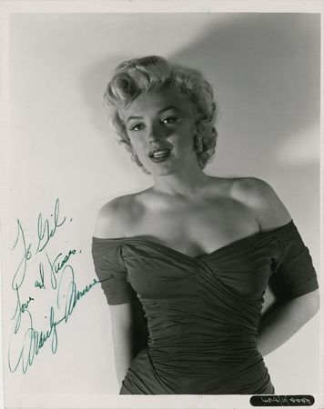 Lot #1073 Marilyn Monroe: Rare 1953 glamour photo of the soon-to-be superstar - Image 1