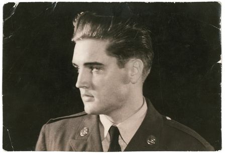 Lot #932 Elvis Presley: The King signs his 1959 US Army portrait - Image 2
