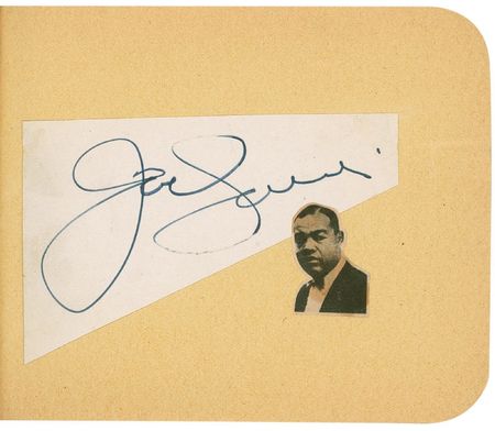 Lot #975 Autograph Album Autograph Album - Image 1