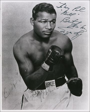 Lot #1337 Sugar Ray Robinson Photograph and Signature - Image 1