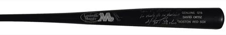Lot #1219 David Ortiz Bat and Baseball - Image 1