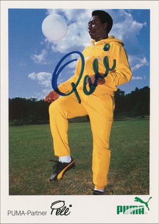 Lot #1224 Pelé and Diego Maradona Signed Photographs - Image 1
