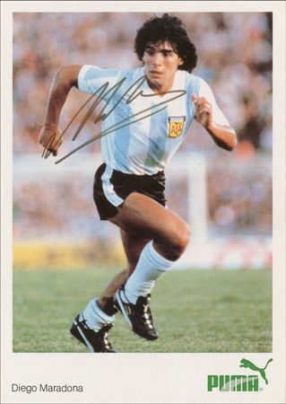 Lot #1224 Pelé and Diego Maradona Signed Photographs - Image 2