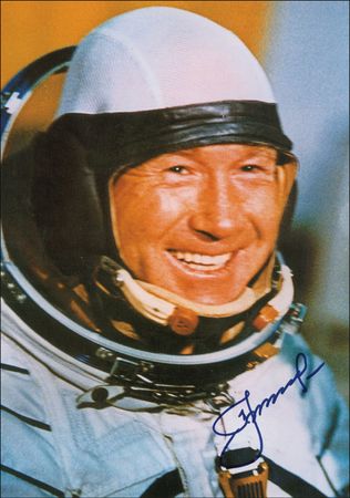 Lot #499 Alexey Leonov Signed Photographs - Image 1